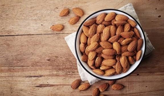 Almond / பாதாம் - product media
